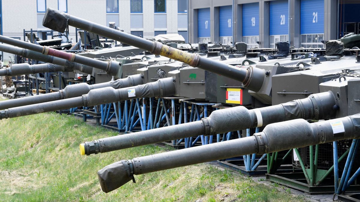 Pošlete souřadnice, žádá Medvěděv německý koncern, jenž chce na Ukrajině stavět továrnu na tanky